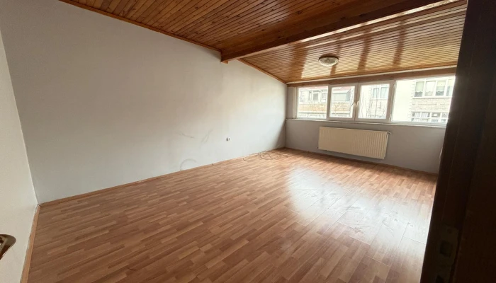 WhatsApp Image 2025-12-22 at 15.18.08-8.jpg