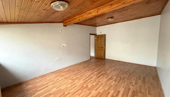 WhatsApp Image 2025-12-22 at 15.18.08-11.jpg