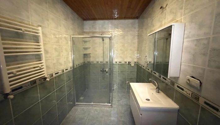 WhatsApp Image 2025-12-22 at 15.18.08-15.jpg