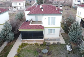 AKSARAY AKHİSAR'DA SIFIR AYARINDA 3+1 SATILIK EŞYALI VİLLA