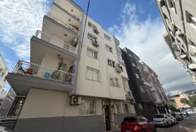 Acil Satılık Ful Krediye Uygun 2+1 Bornova Küçükpark Daire