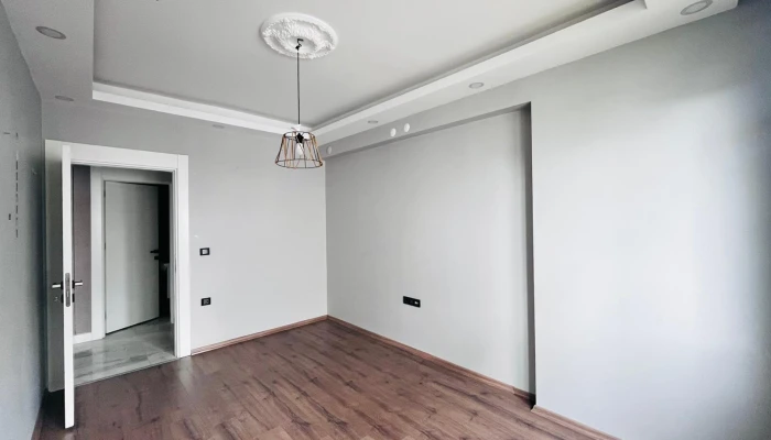 WhatsApp Image 2026-04-08 at 13.16.19 (1).jpg