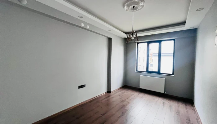 WhatsApp Image 2026-04-08 at 13.16.24 (1).jpg