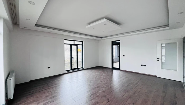 WhatsApp Image 2026-04-08 at 13.16.26 (1).jpg