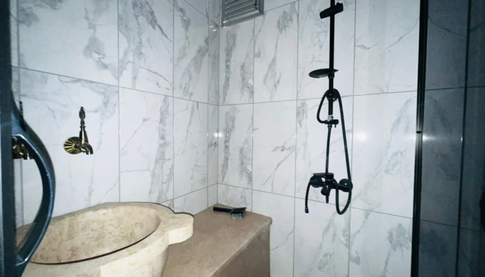 WhatsApp Image 2026-04-08 at 13.16.35.jpg