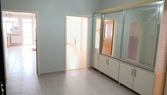 WhatsApp Image 2026-04-16 at 15.37.37.jpg