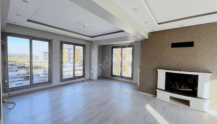 WhatsApp Image 2026-04-17 at 10.02.49.jpg