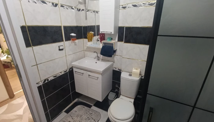 WhatsApp Image 2026-04-20 at 11.01.58 (2).jpg