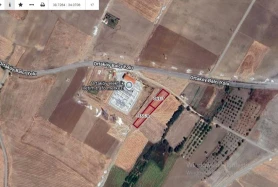 BALCI'DA ANAYOLA YAKIN SATILIK TARLA