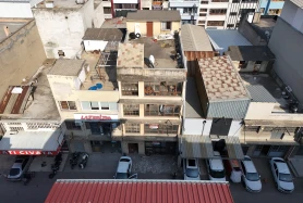 İzmir 1. Sanayide 4 Katlı Komple Satılık Bina