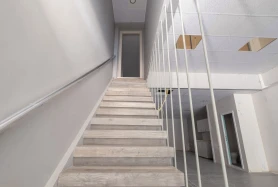 ATAEVLER'de KİRALIK 180m² YÜKSEK TAVANLI, ASMA KATLI DÜKKAN