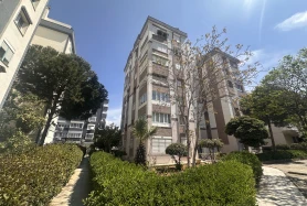 Gaziemir Site İçerisinde 140 m2 3+1