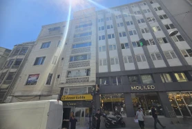 Beyoğlu Emekyemez Okçumusa Caddesi Devren Büro Ofis